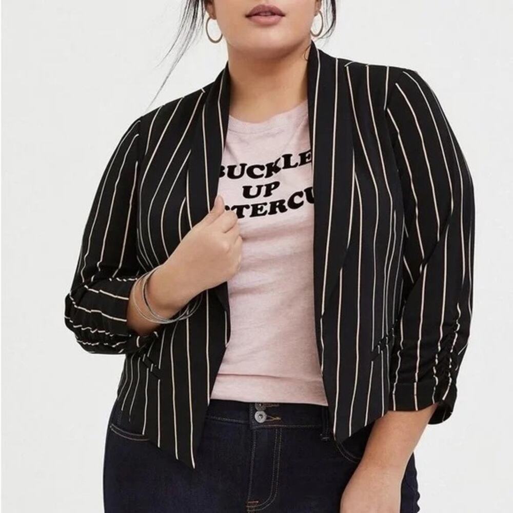 Torrid Crepe Jacket Blazer Women's 4 Black Strip Open Front